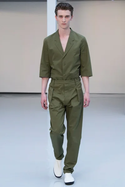 Look 7